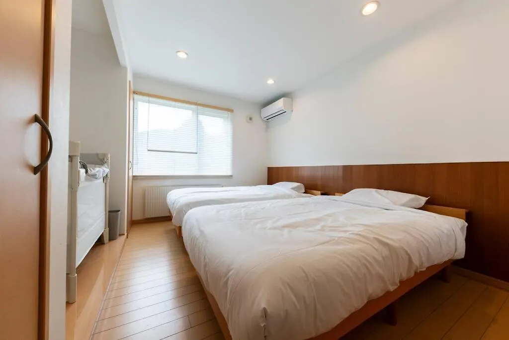 The Casa Azucena Villa Szapporo 0*,  Japán